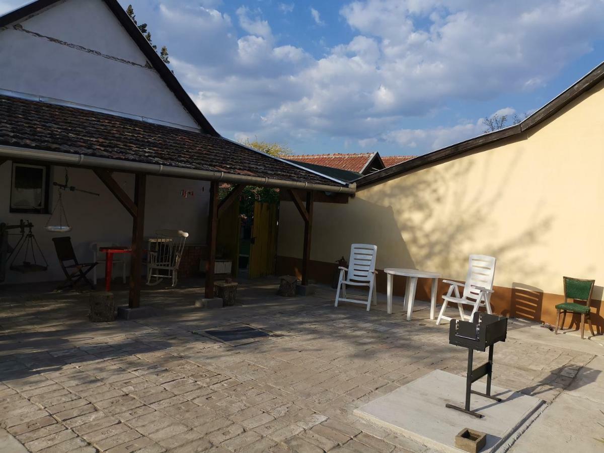 Harsfak Villa Mezokovacshaza Luaran gambar