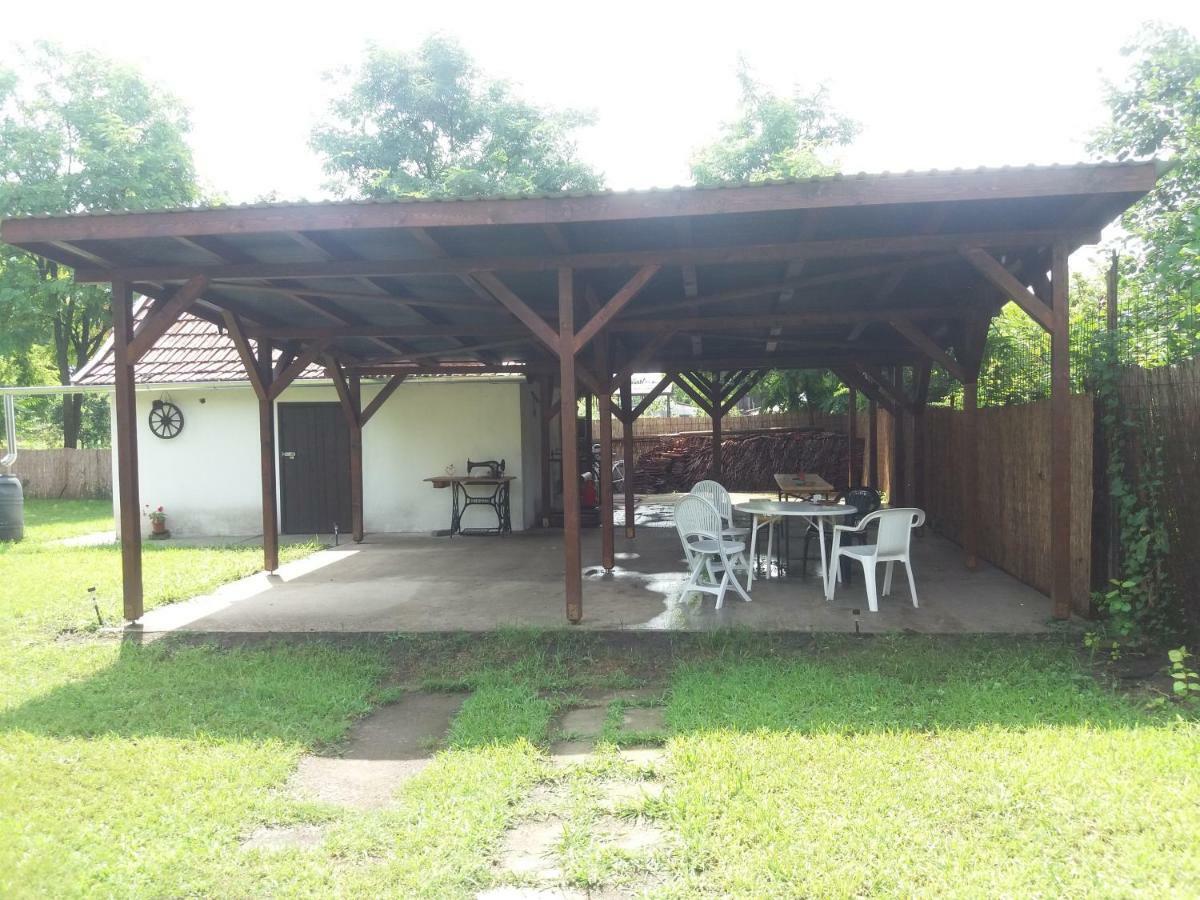 Harsfak Villa Mezokovacshaza Luaran gambar