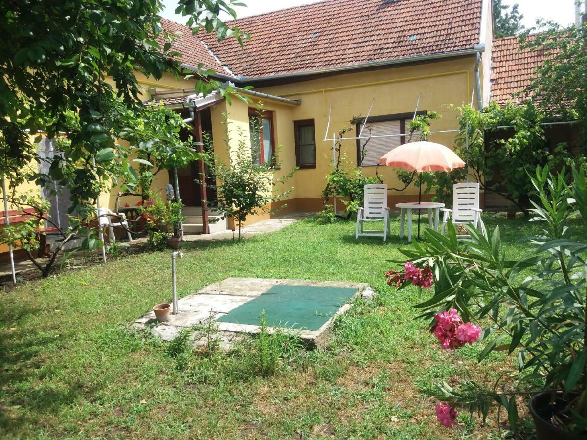 Harsfak Villa Mezokovacshaza Luaran gambar